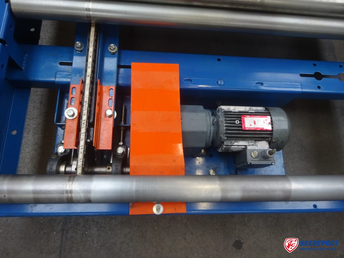 Aangedreven rollenbaan